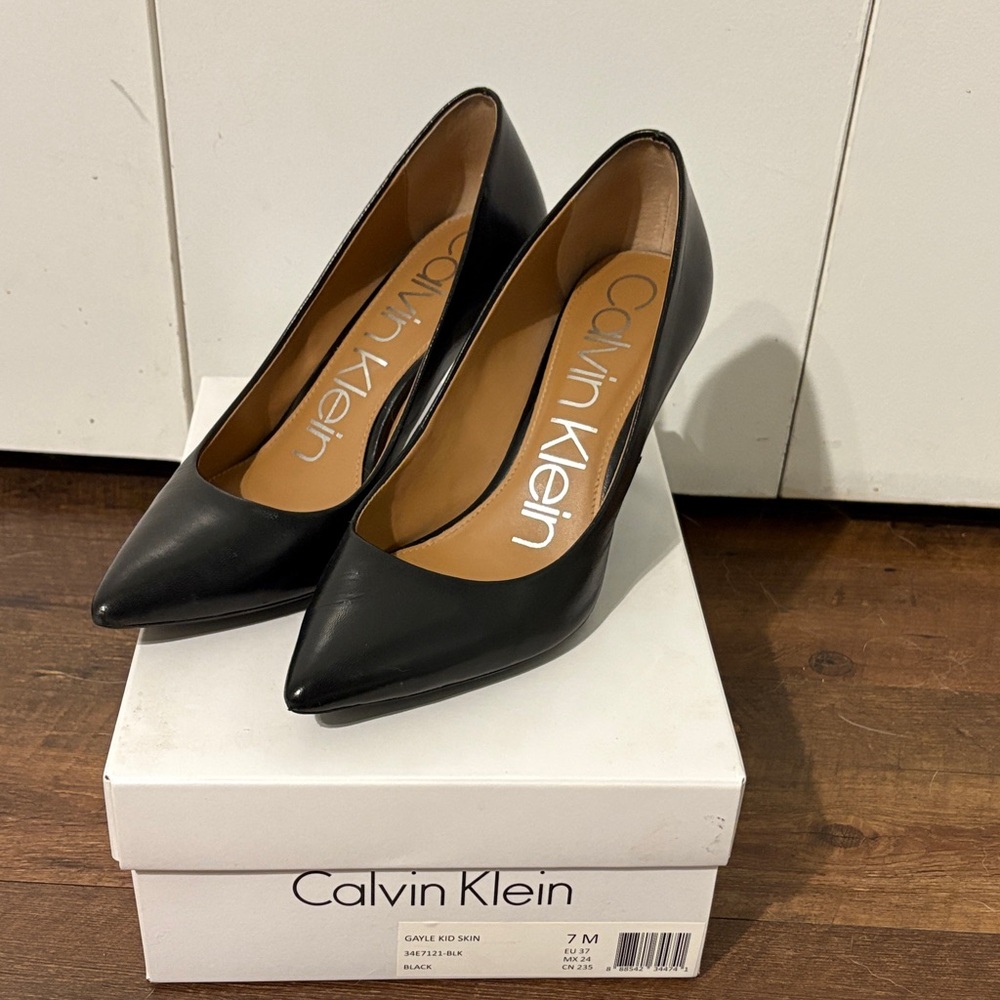 Calvin Klein Black Pumps